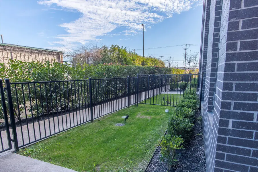 2000 Park Avenue #110, Dallas, TX 75215 - Image #3