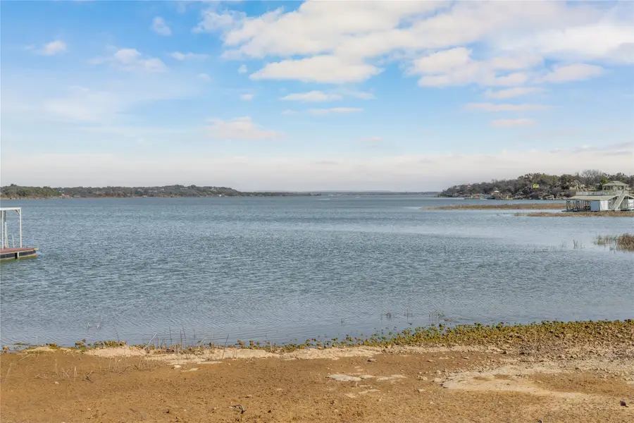 128 Lakeside Drive, Brownwood, TX 76801 - Image #2