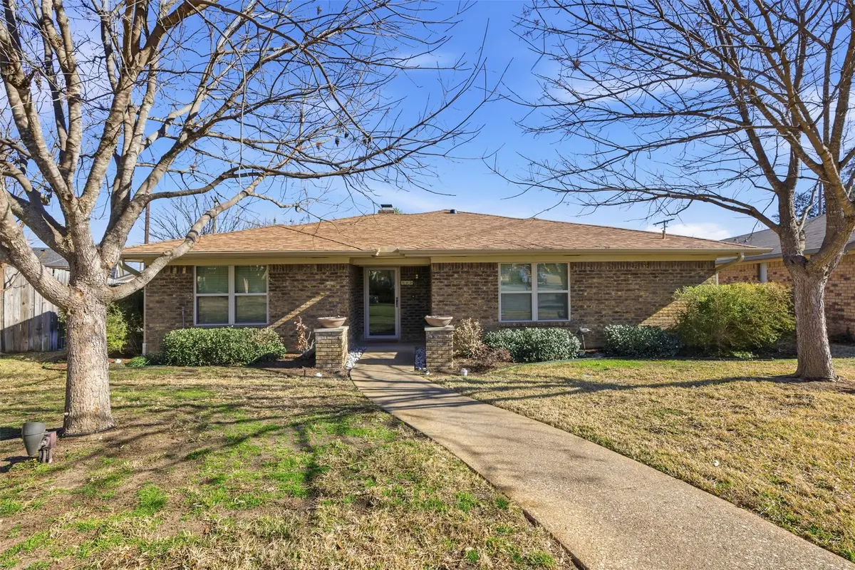 500 Cheyenne Court S, Irving, TX 75062 - #1