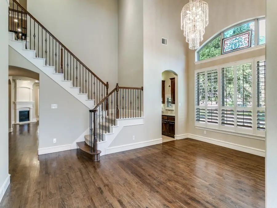 123 Alto Vista Drive, Irving, TX 75062 - #3