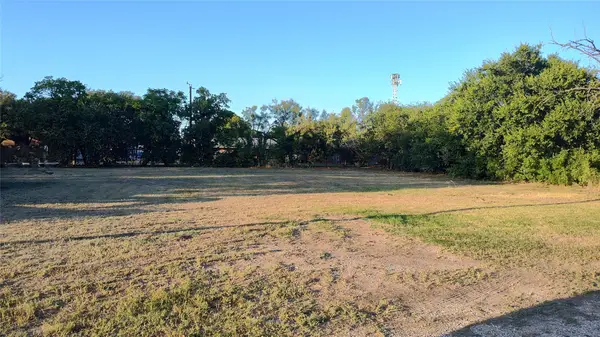 200 E Willis Street, Winters, TX 79567