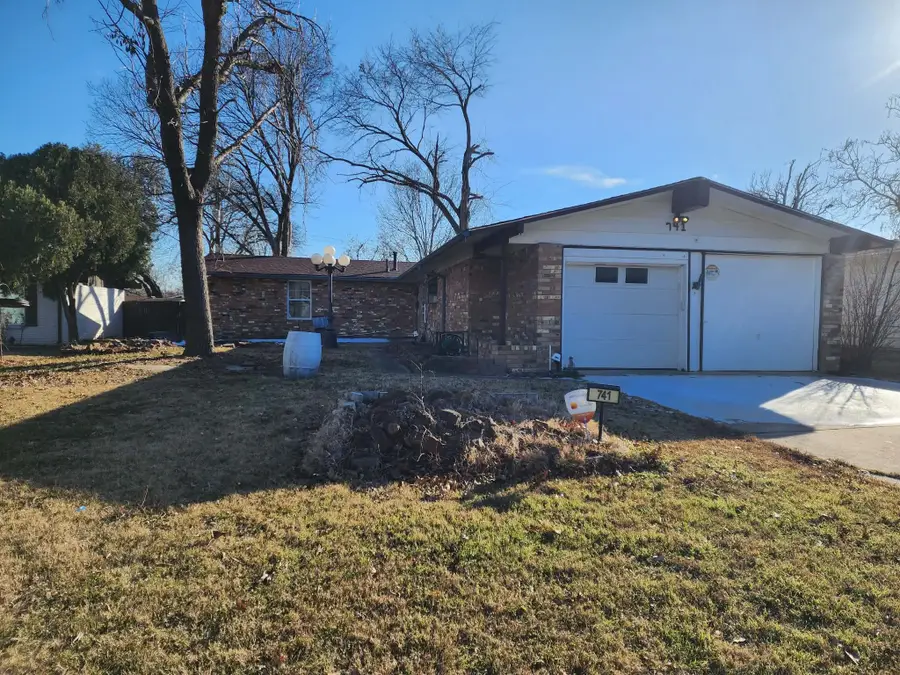 741 Greenhaven Drive, Richardson, TX 75080 - Image #2