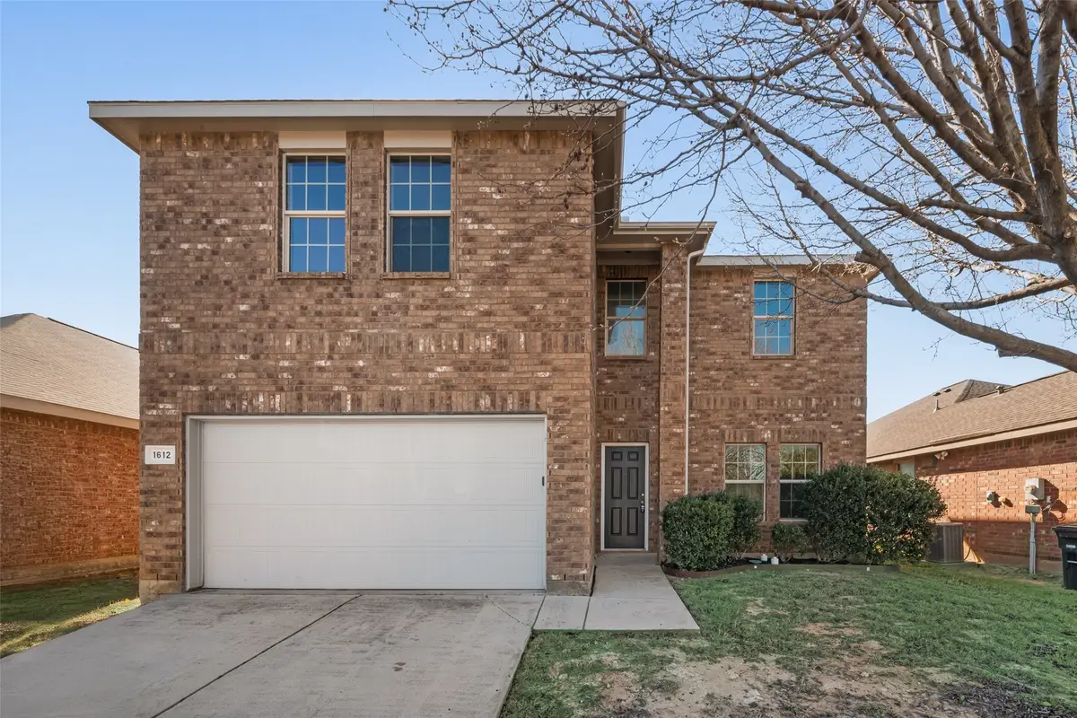 1612 Chivalry Lane, Fort Worth, TX 76140 - Image #1