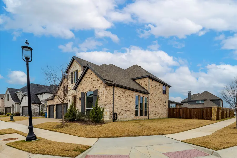 3573 Damsel Brooke Street, Lewisville, TX 75056 - Image #2