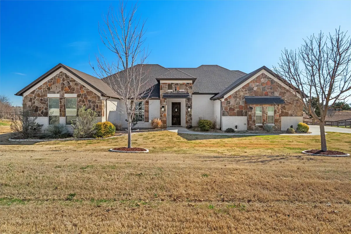 4616 Ladigo Lane, Fort Worth, TX 76126 - Image #1