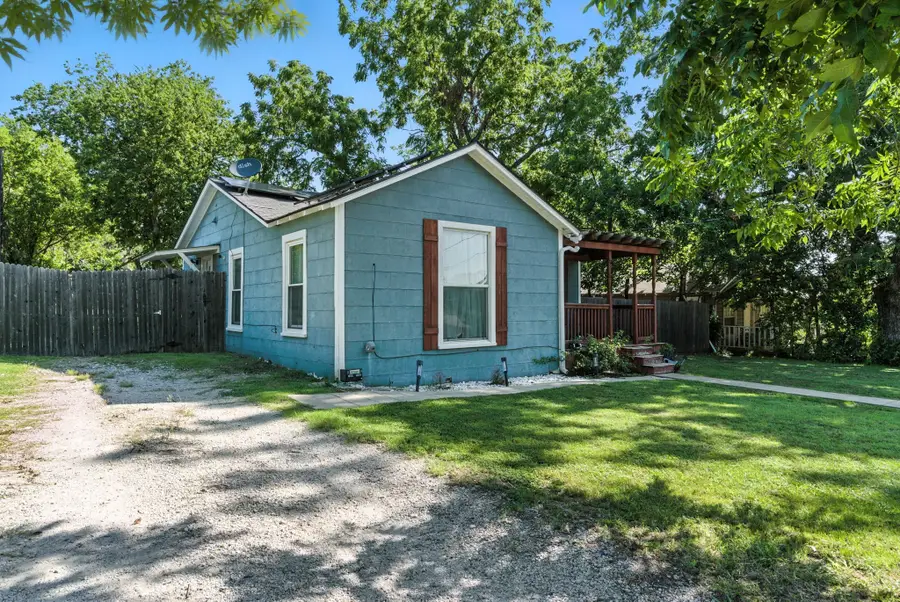 116 W 7th Street, Weatherford, TX 76086 - #3