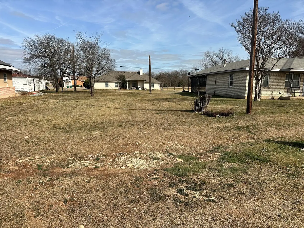 402 Garfield Street, McGregor, TX 76657 - Image #1