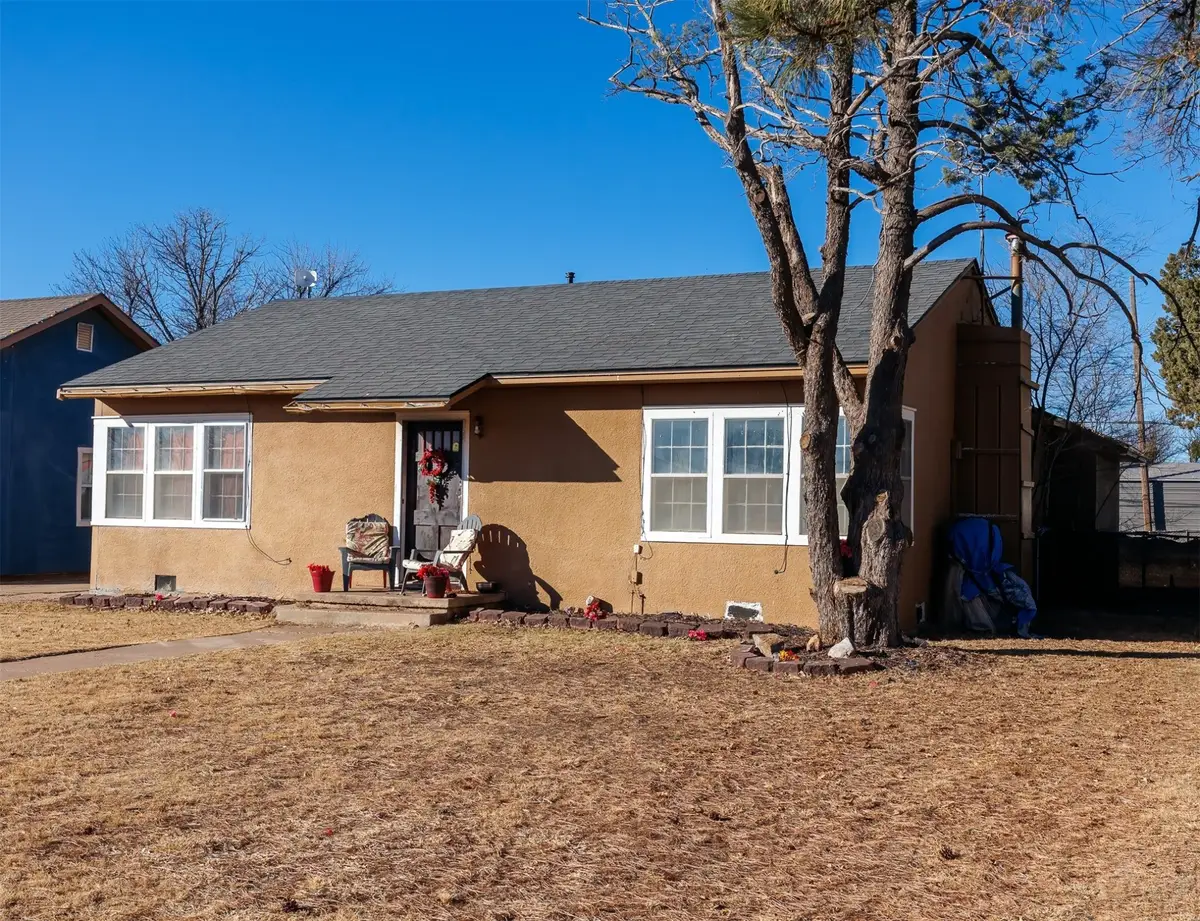 308 S Berkshire Street, Crosbyton, TX 79322 - Image #1