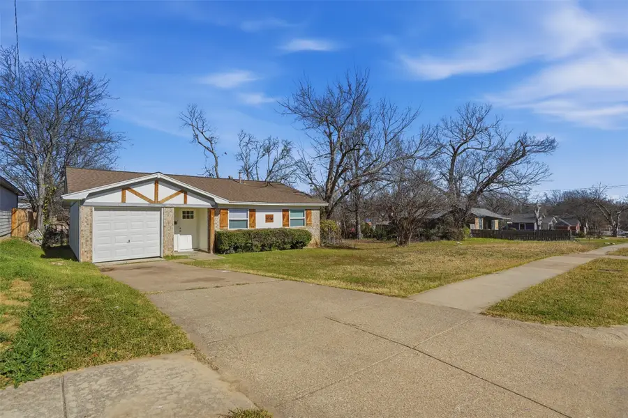 5516 Goodman Avenue, Fort Worth, TX 76107 - Image #2