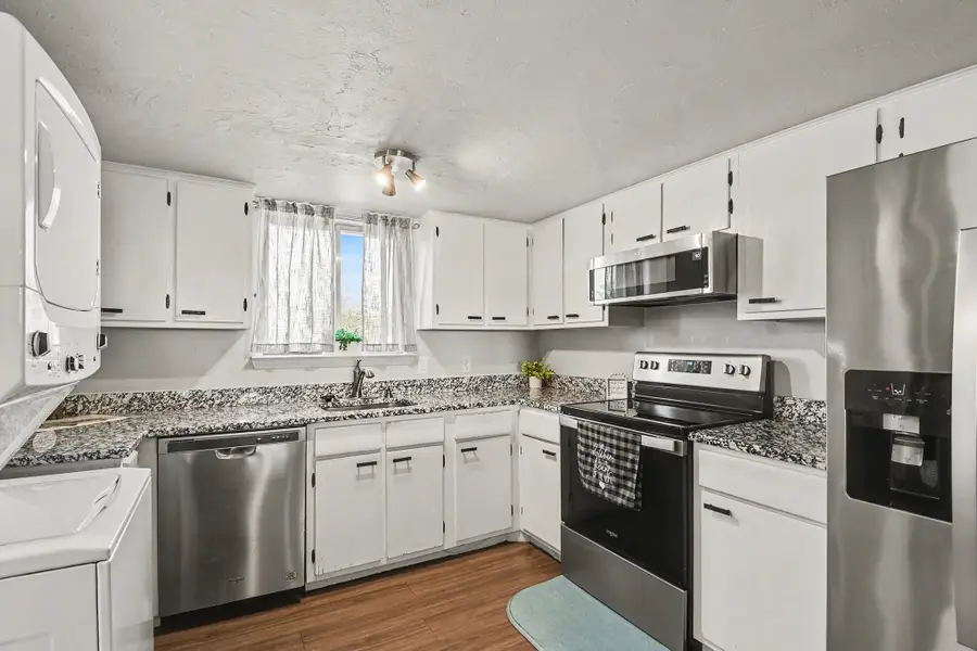 108 Harbor Drive #204, Runaway Bay, TX 76426 - Image #3