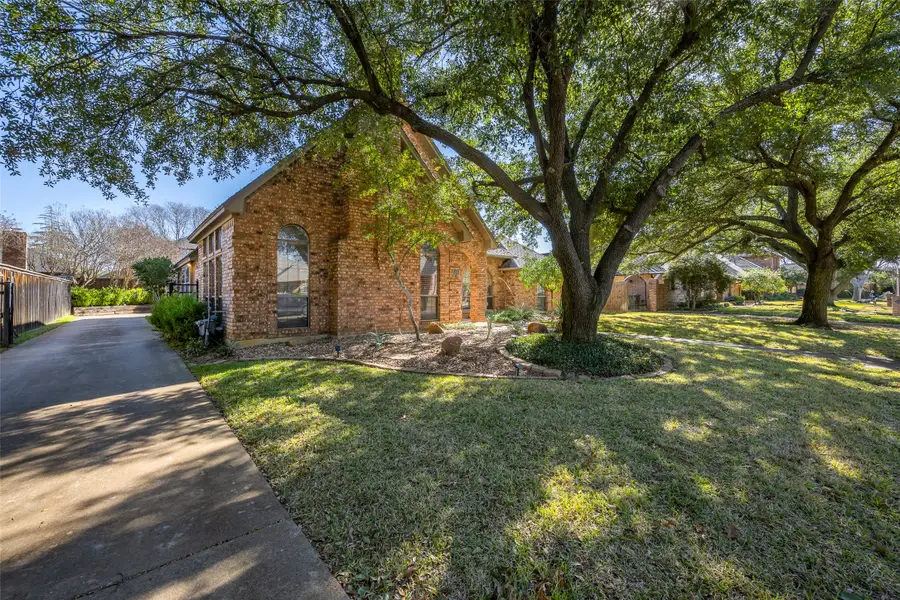 5105 Chad Drive, Arlington, TX 76017 - Image #2