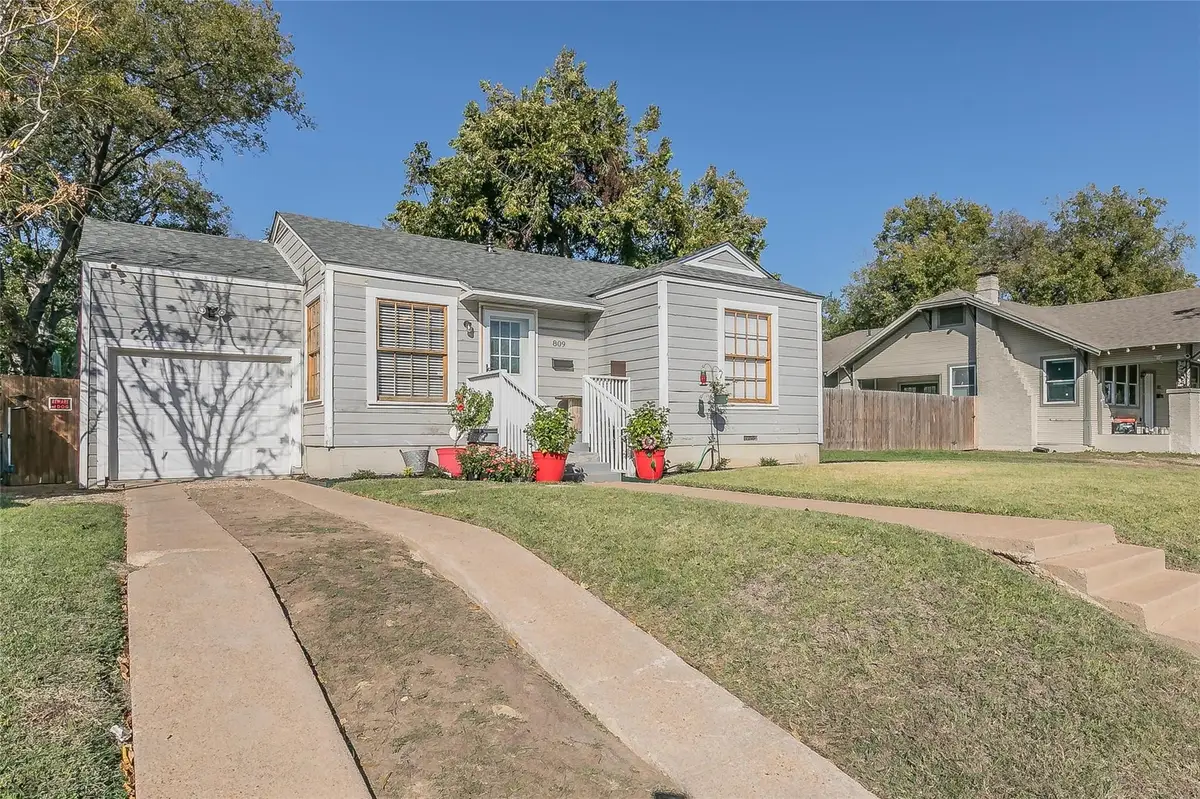 809 E Mulkey Street, Fort Worth, TX 76104 - Image #1