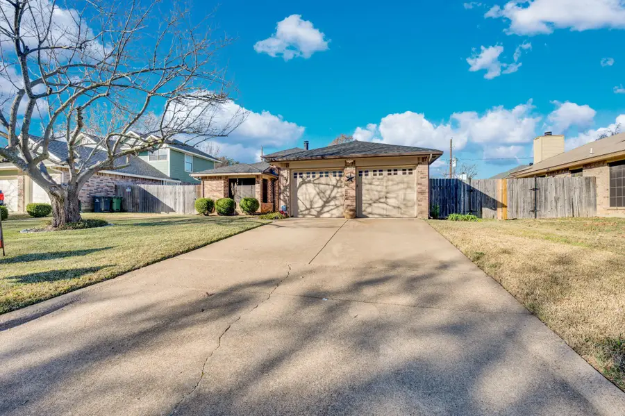 6504 Topaz Drive, Arlington, TX 76001 - Image #3