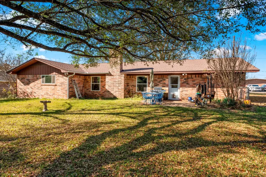 507 Dunn Avenue, Mount Pleasant, TX 75455 - Image #2