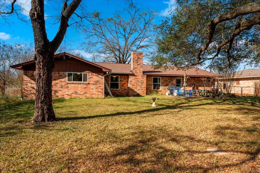 507 Dunn Avenue, Mount Pleasant, TX 75455 - Image #3