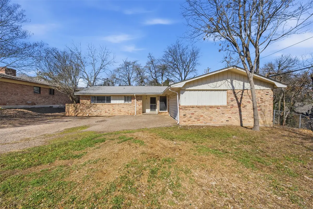 8701 Midway Drive, Woodway, TX 76712 - Image #1