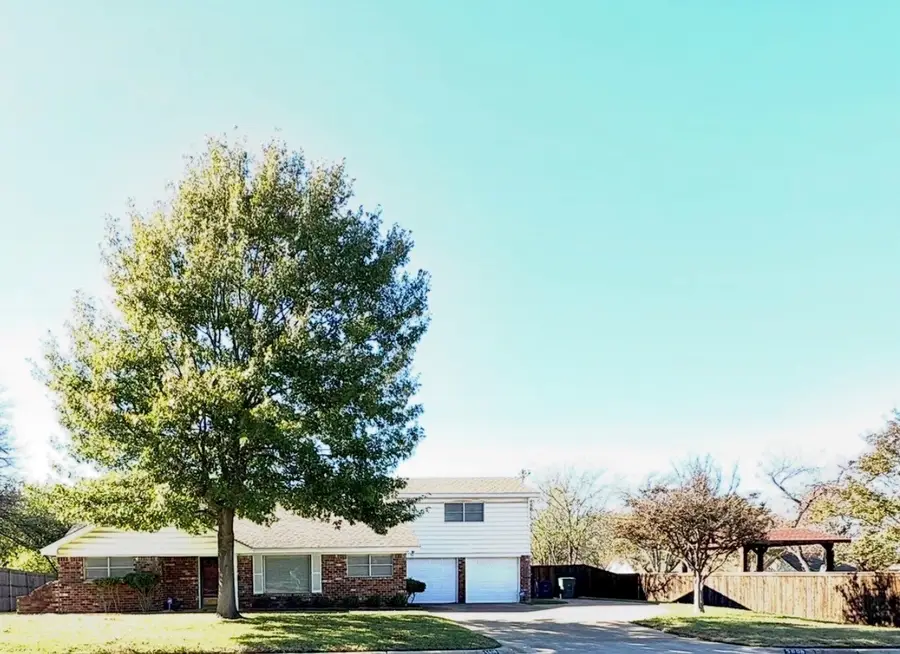 5608 Woodway Drive, Fort Worth, TX 76133 - Image #2