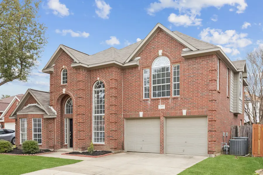5809 Chatsworth Court, Arlington, TX 76018 - Image #2