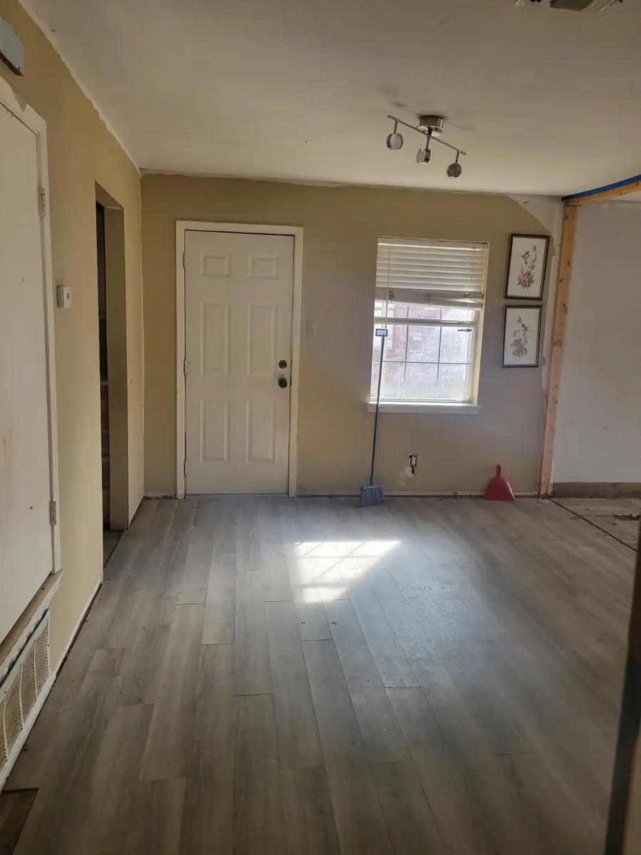 2135 40th Street Se, Paris, TX 75460 - Image #2