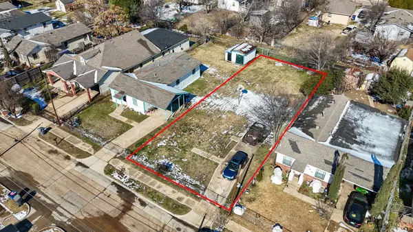 8003 S Nassau Circle, Dallas, TX 75217