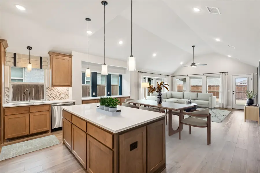 121 Emperor Oak Court, Balch Springs, TX 75181 - Image #2