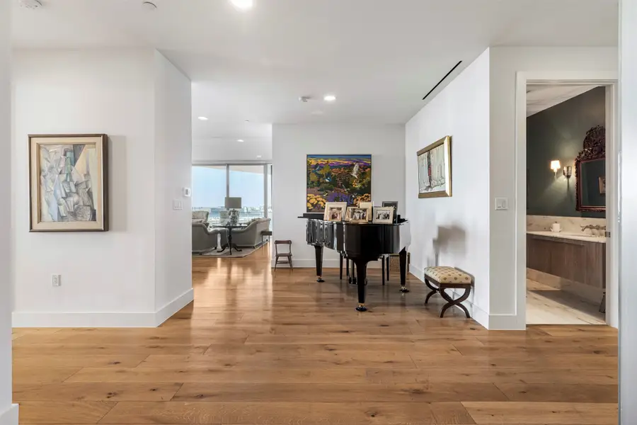 3130 N Harwood Street #1503, Dallas, TX 75201 - Image #2