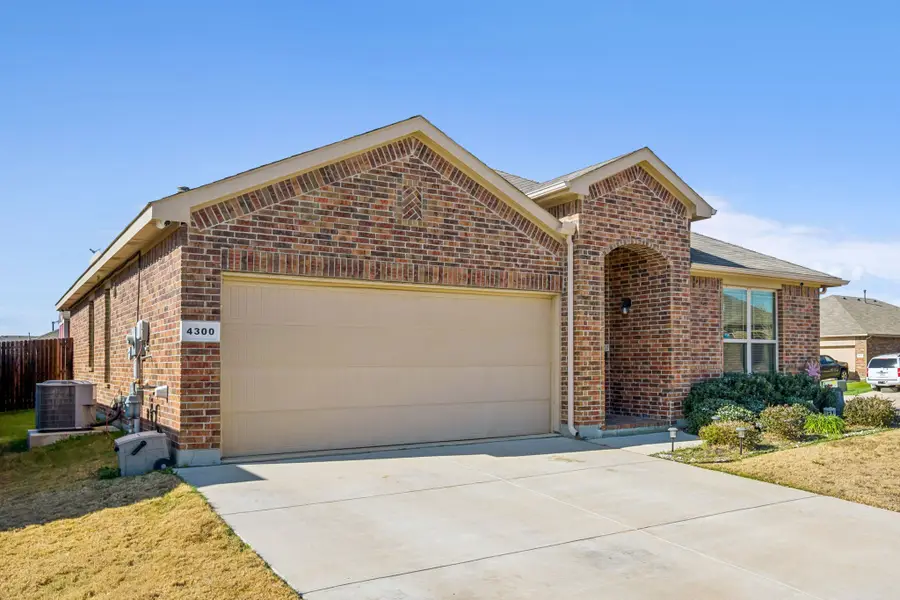 4300 Chicory Court, Denton, TX 76210 - Image #2