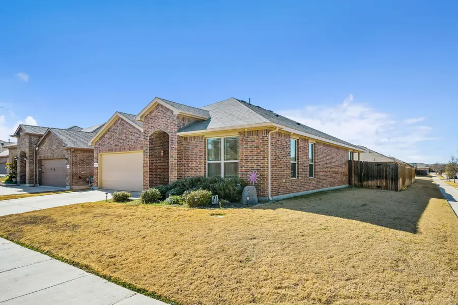 4300 Chicory Court, Denton, TX 76210 - Image #3