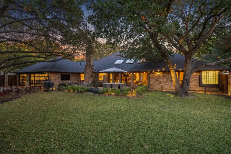 98 W Shore Place, Richardson, TX 75080 - Image #2