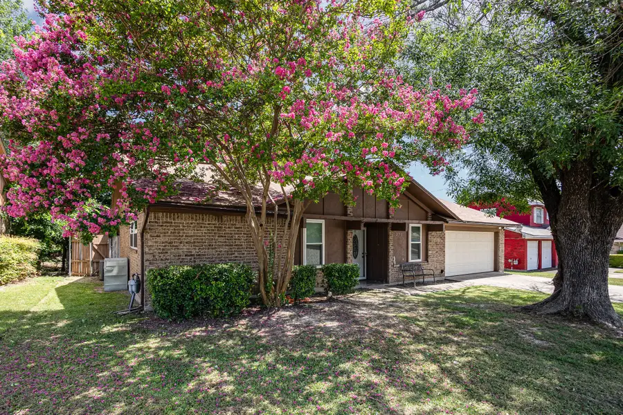 271 Merribrook Trail, Duncanville, TX 75116 - Image #2