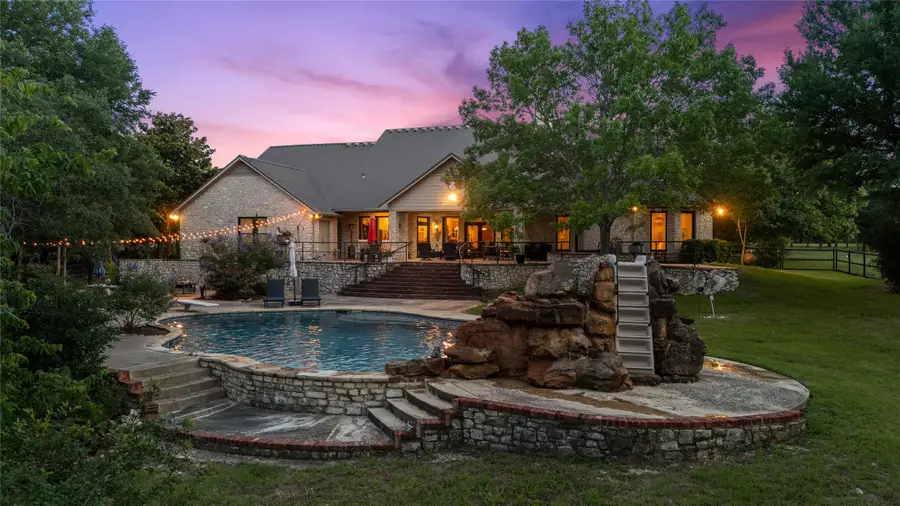 840 Winding Trail, Crawford, TX 76638 - Image #2