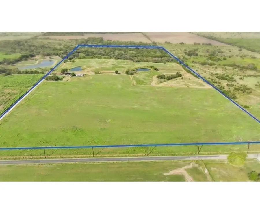 10815 Hames Road, Pilot Point, TX 76258 - Image #2