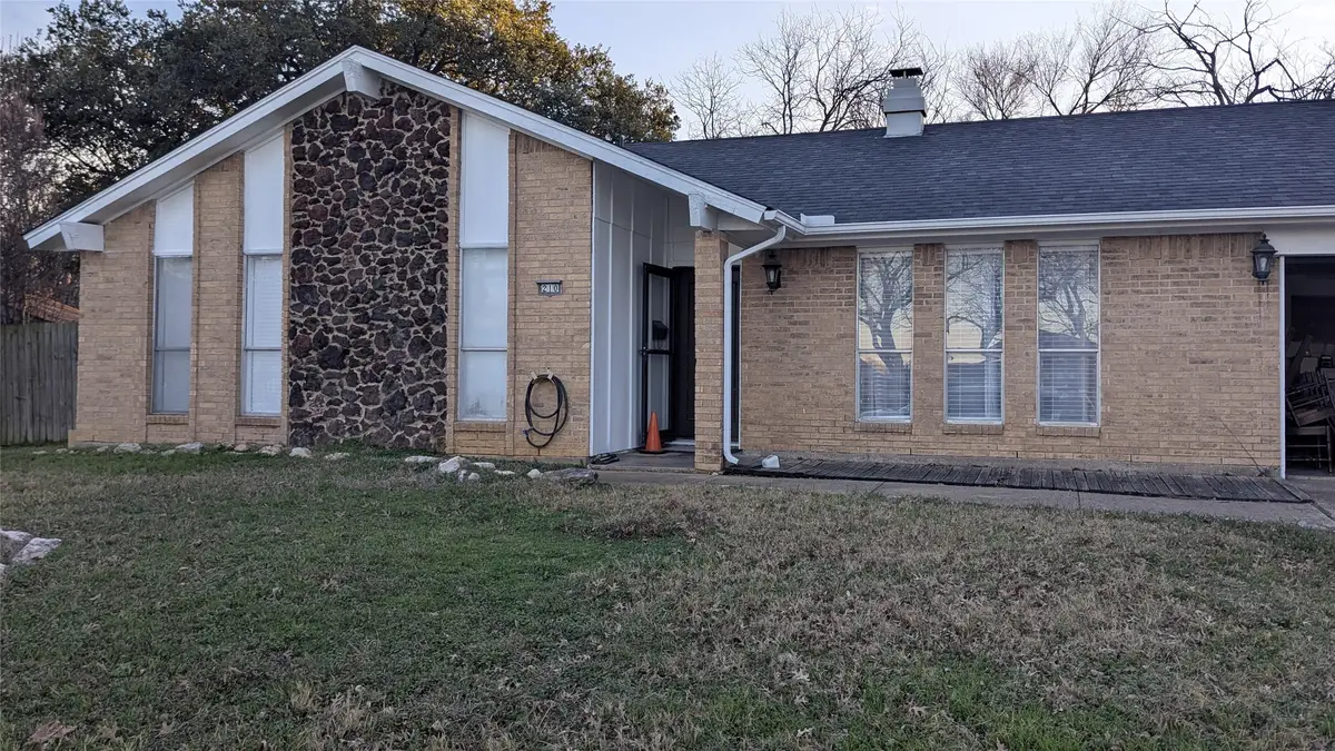 210 Sixpence Lane, Euless, TX 76039 - Image #1