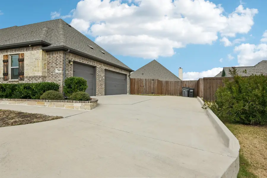 7041 Plum Court, Ovilla, TX 75154 - Image #3