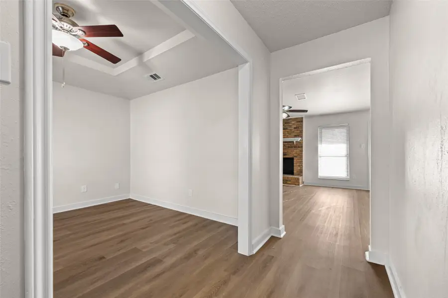 1604 Brighton Drive, Carrollton, TX 75007 - Image #3