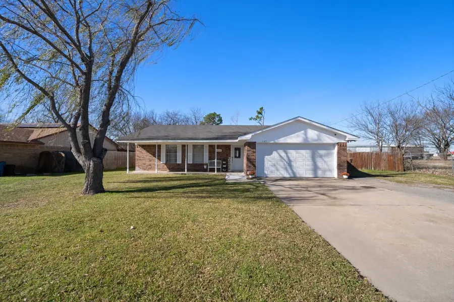 137 N Jessup Street, Alvarado, TX 76009 - Image #2