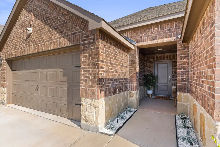 1517 Blossom Court Drive, Princeton, TX 75407 - Image #3