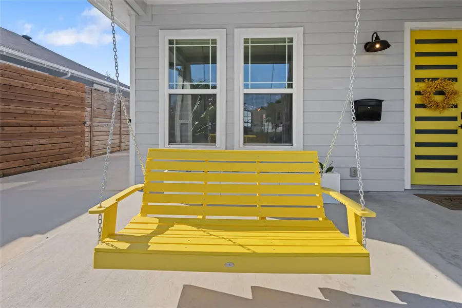 2534 Gladstone Drive, Dallas, TX 75211 - Image #3