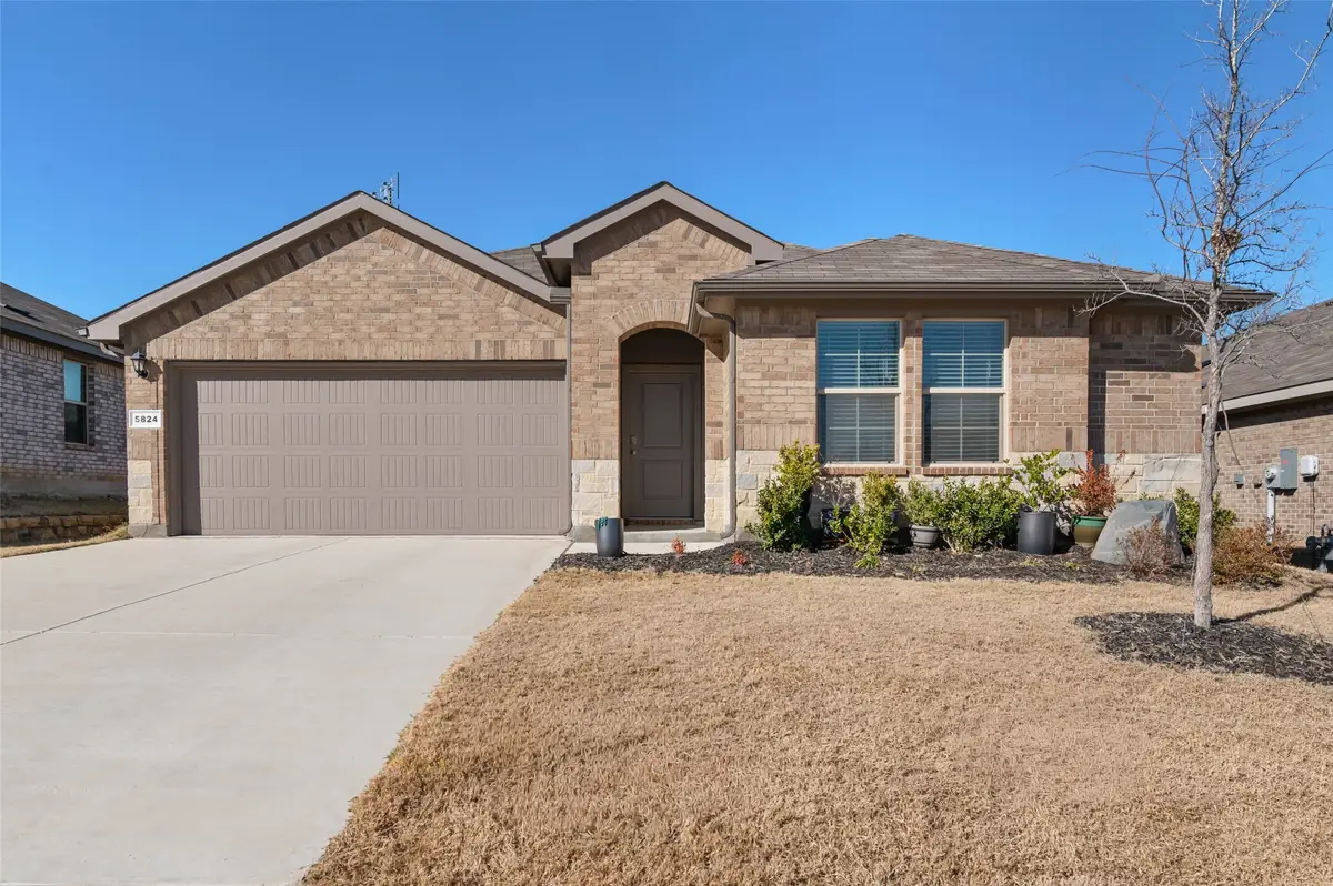 5824 Harvey Gap Lane, Argyle, TX 76226 - Image #1