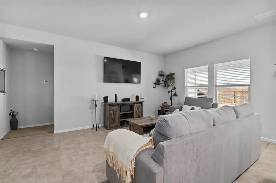 5824 Harvey Gap Lane, Argyle, TX 76226 - Image #3