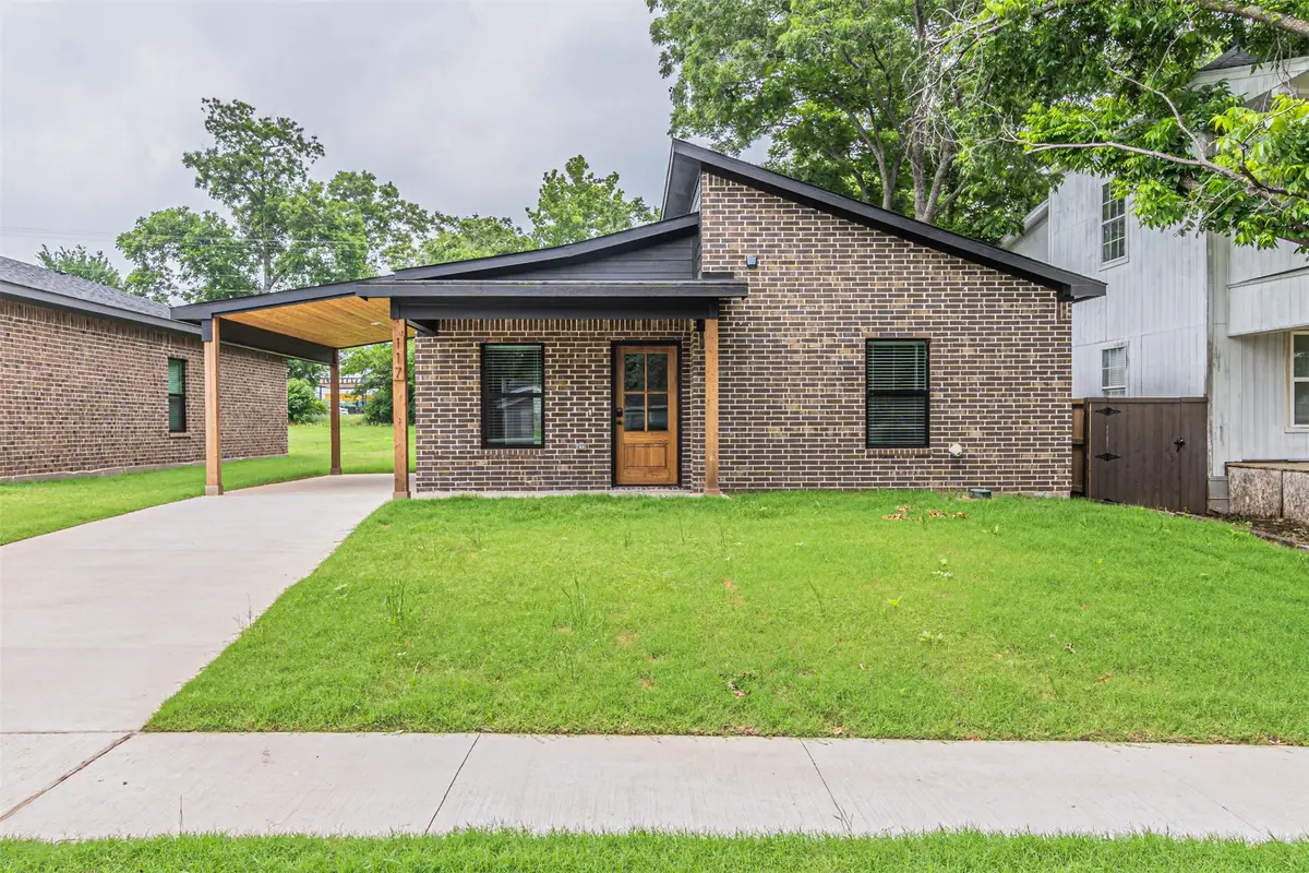 117 W Sears Street, Denison, TX 75021 - Image #1