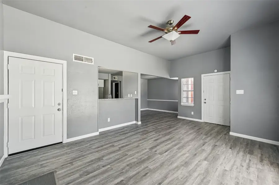 2415 Sunflower Drive, Arlington, TX 76014 - Image #2