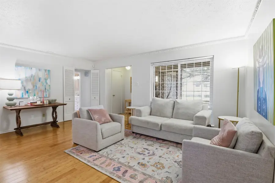 9027-9029 Villa Park Circle, Dallas, TX 75225 - Image #3