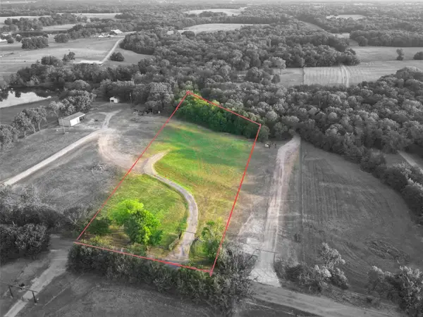 9609 County Road 534, Whitewright, TX 75491