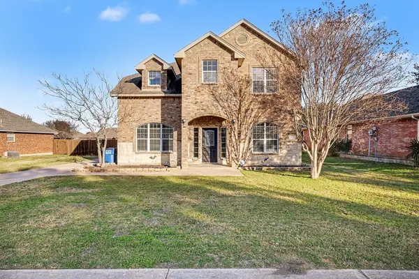 208 Cobblestone Circle, Red Oak, TX 75154