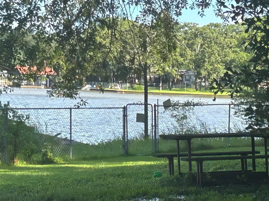 202 Thunderbird Drive, Mabank, TX 75156 - Image #3