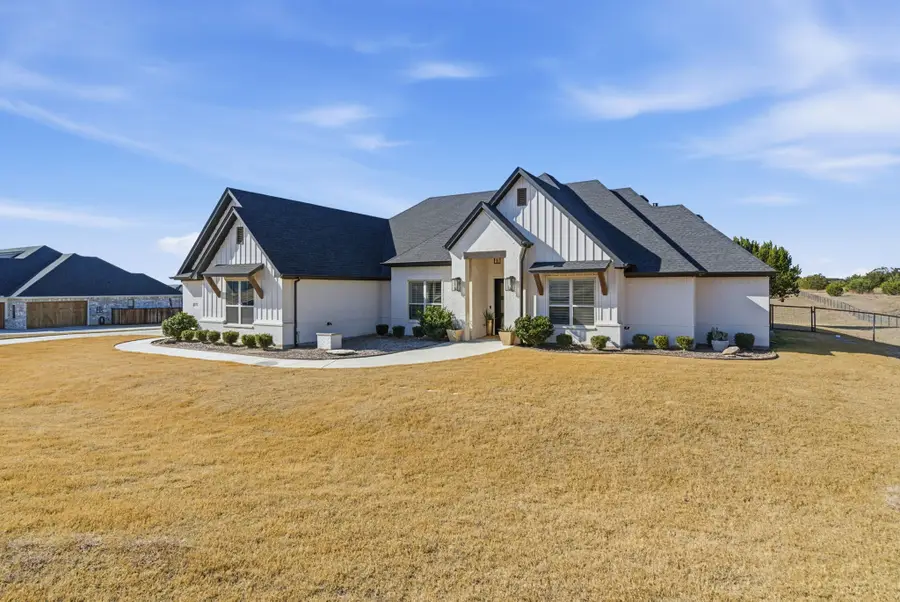 1038 Kingsley Court, Weatherford, TX 76087 - Image #2