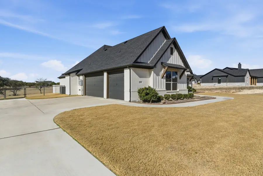 1038 Kingsley Court, Weatherford, TX 76087 - Image #3