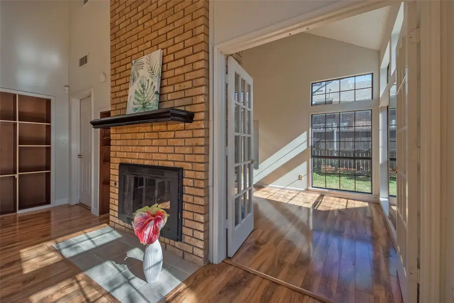 2538 Lake Bend Terrace, Carrollton, TX 75006 - Image #3