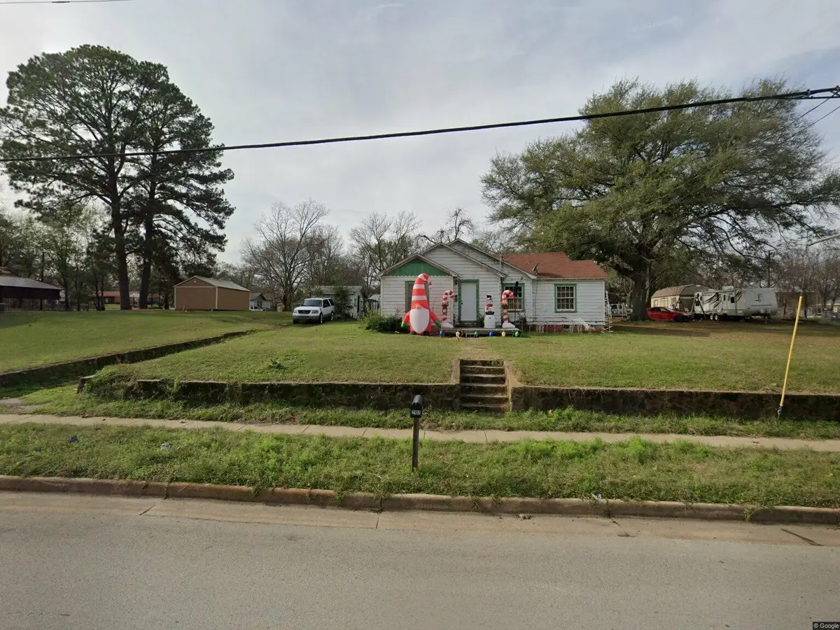 2102 N Grand Avenue, Tyler, TX 75702 - Image #1